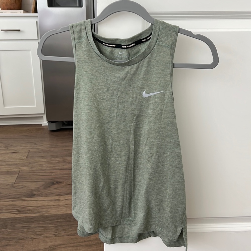 Nike Dri-Fit women’s green running tank